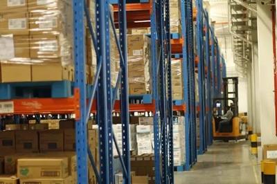 大V媽媽參觀保稅倉(cāng)啦,從此海淘更放心!